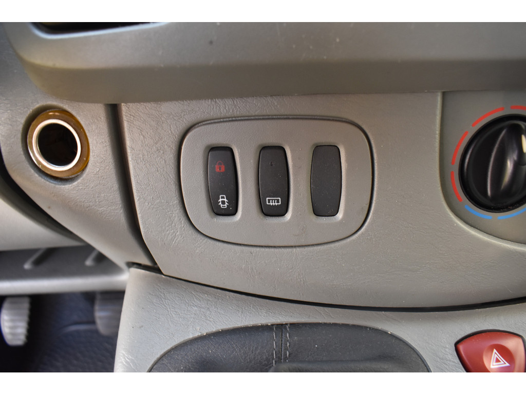 Opel Vivaro 2.5cdti | rolstoelbus | 9 persoons