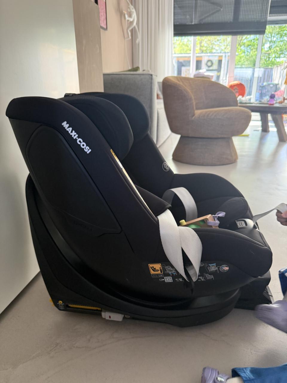 Maxi-Cosi Mica Eco i-Size (is incl. vaste isofix base)