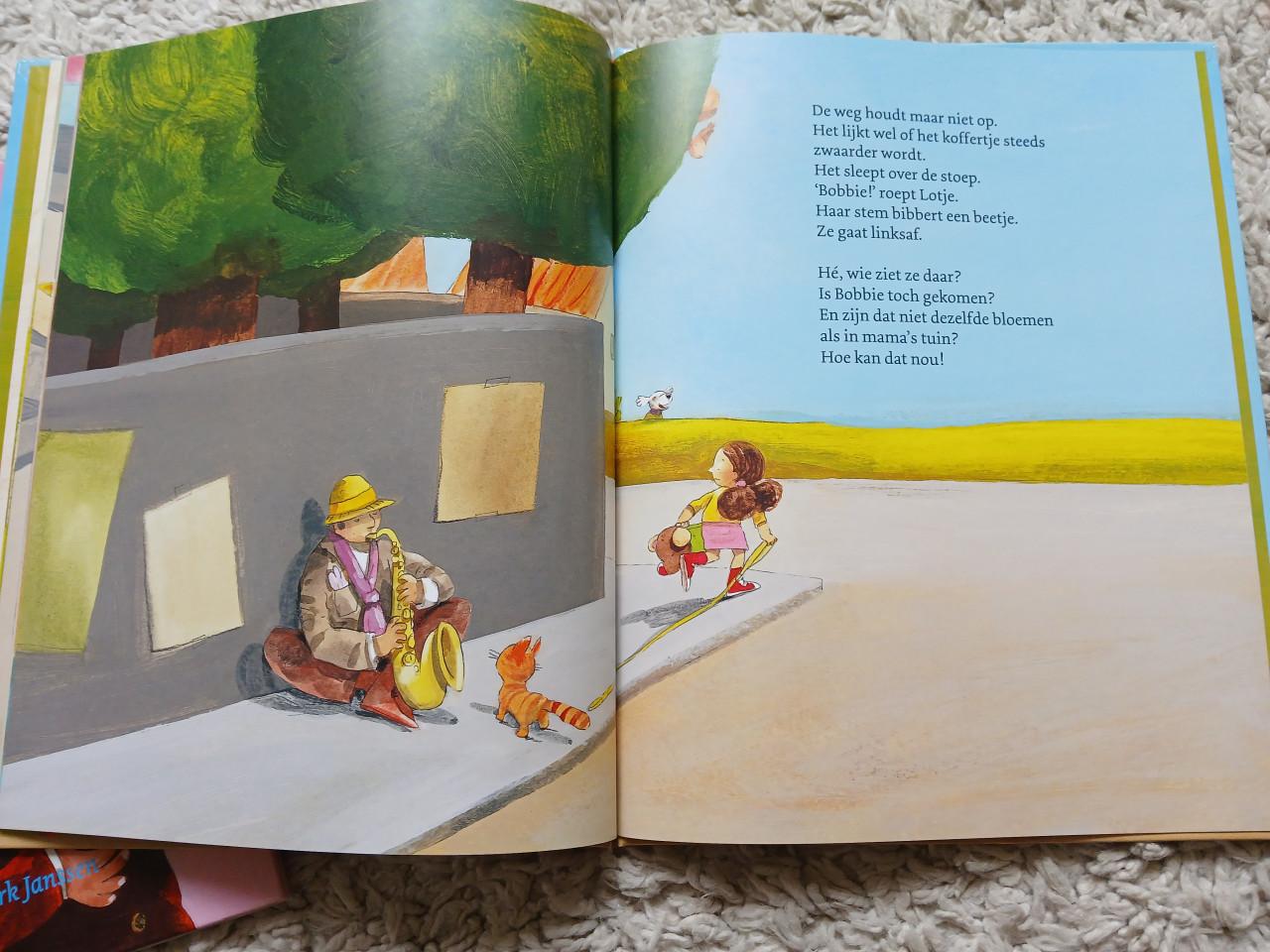 2 prentenboeken Waar is papa? + Daar is mama!