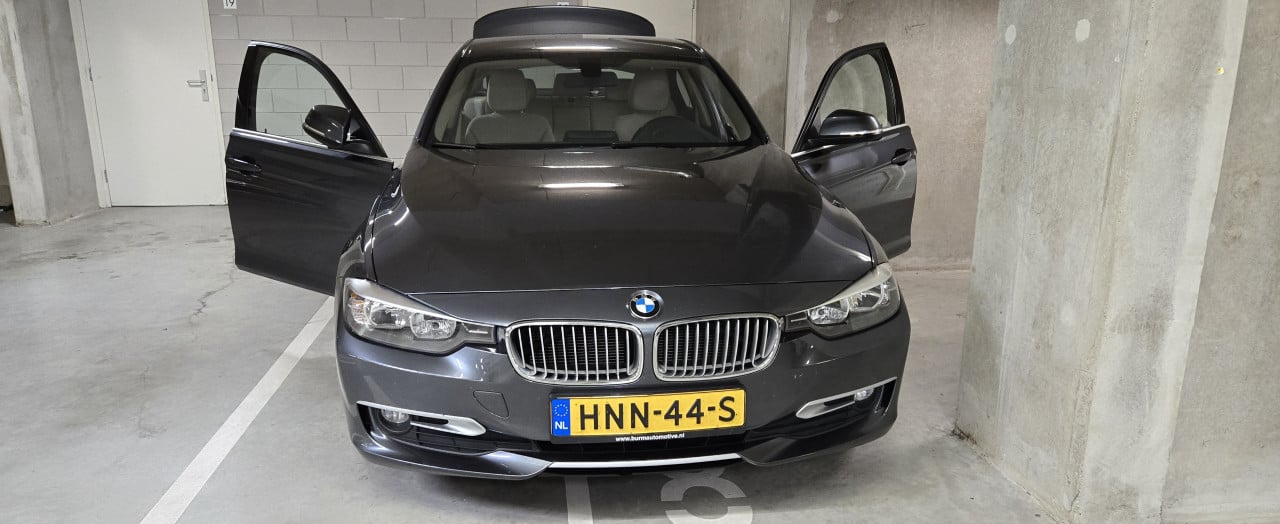316d 89.500km! Zomer + winterwielen