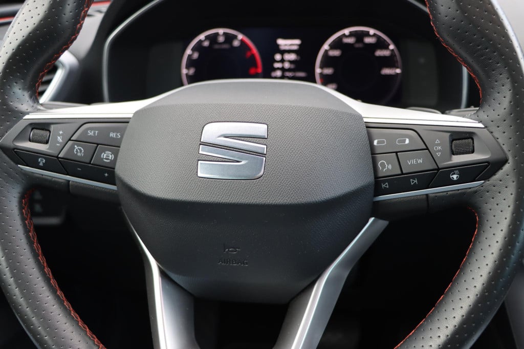 Seat Leon 1.5 tsi 150pk dsg fr launch edition
