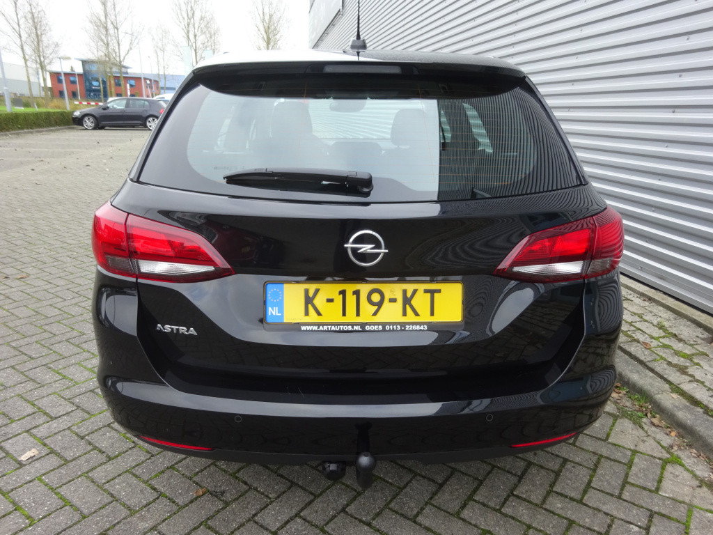 Opel Astra sports tourer 1.2 business edition navi / trekhaak / cruise cont