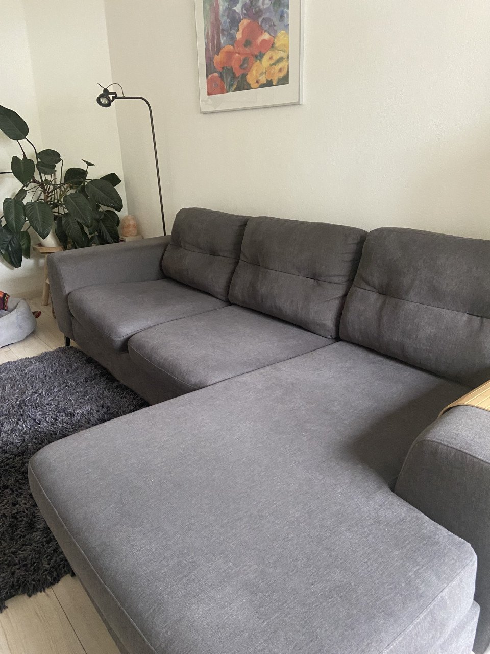 Bank lounge