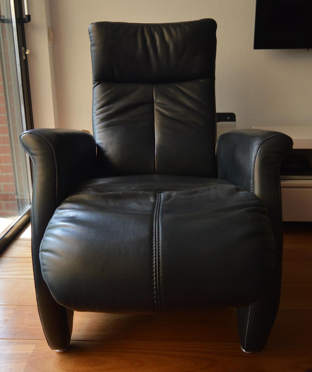 Uitklapbare lederen fauteuil