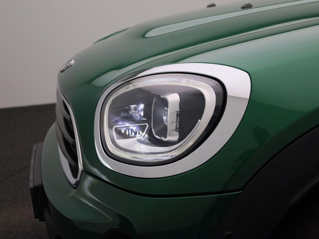 Mini Countryman 1.5 cooper business edition | automaat | lage km stand | ac