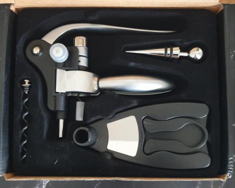 Kurkentrekker met hefboom en bijhorende accesoires