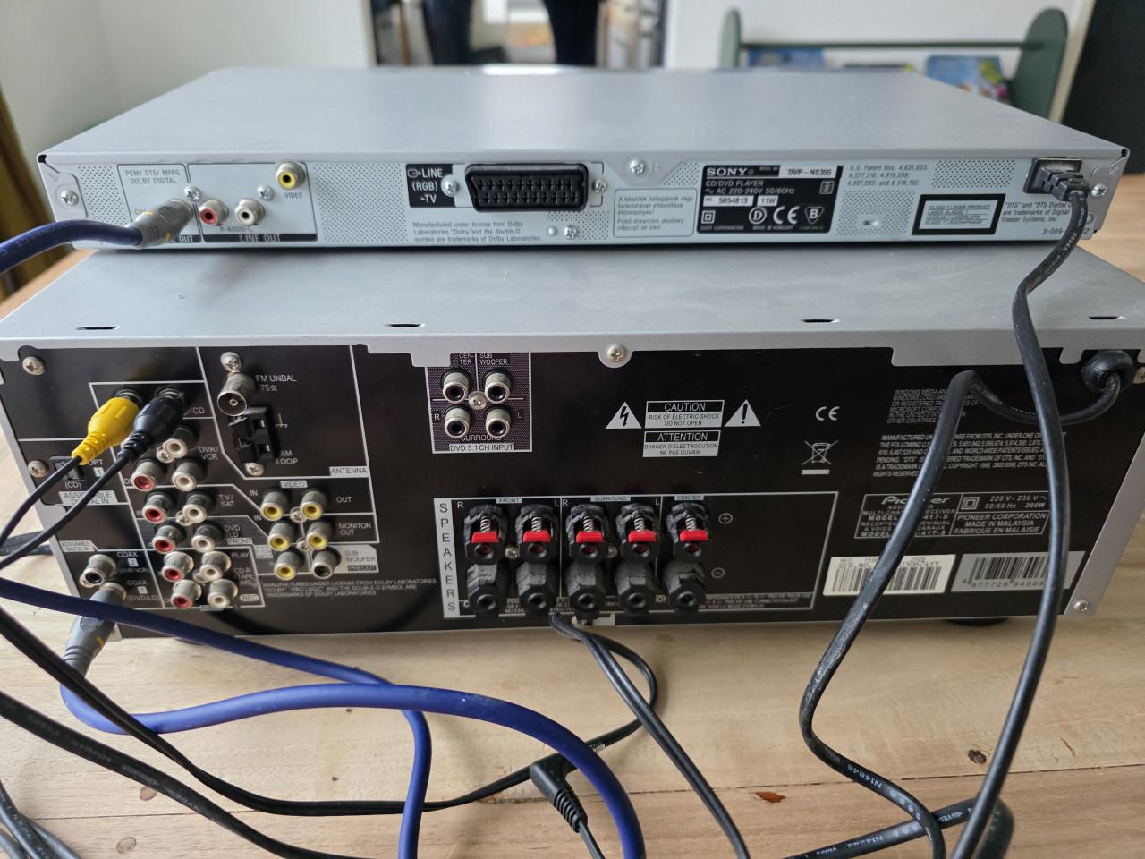 Pioneer versterker plus Sony dvd/cd speler