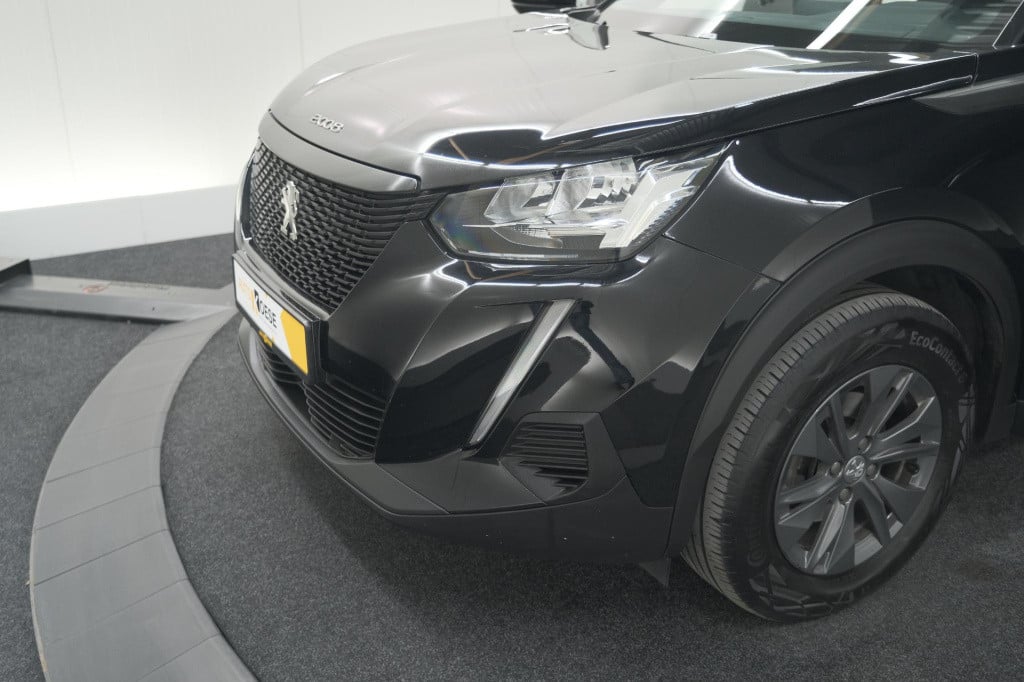 Peugeot 2008 puretech 130 eat8 active | parkeersensoren | navigatie | apple