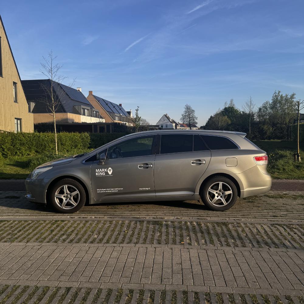 Toyota Avensis Wagon 1.8 Executive Business Leder Navi Camera 1e Eigenaar