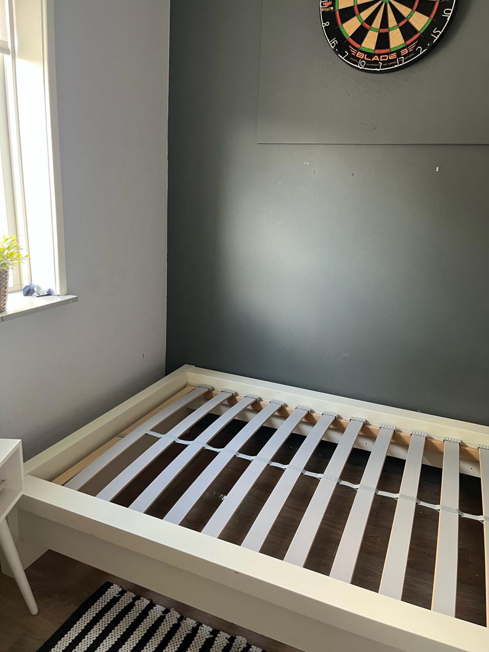 Eenpersoons bed Malm met lattenbodem