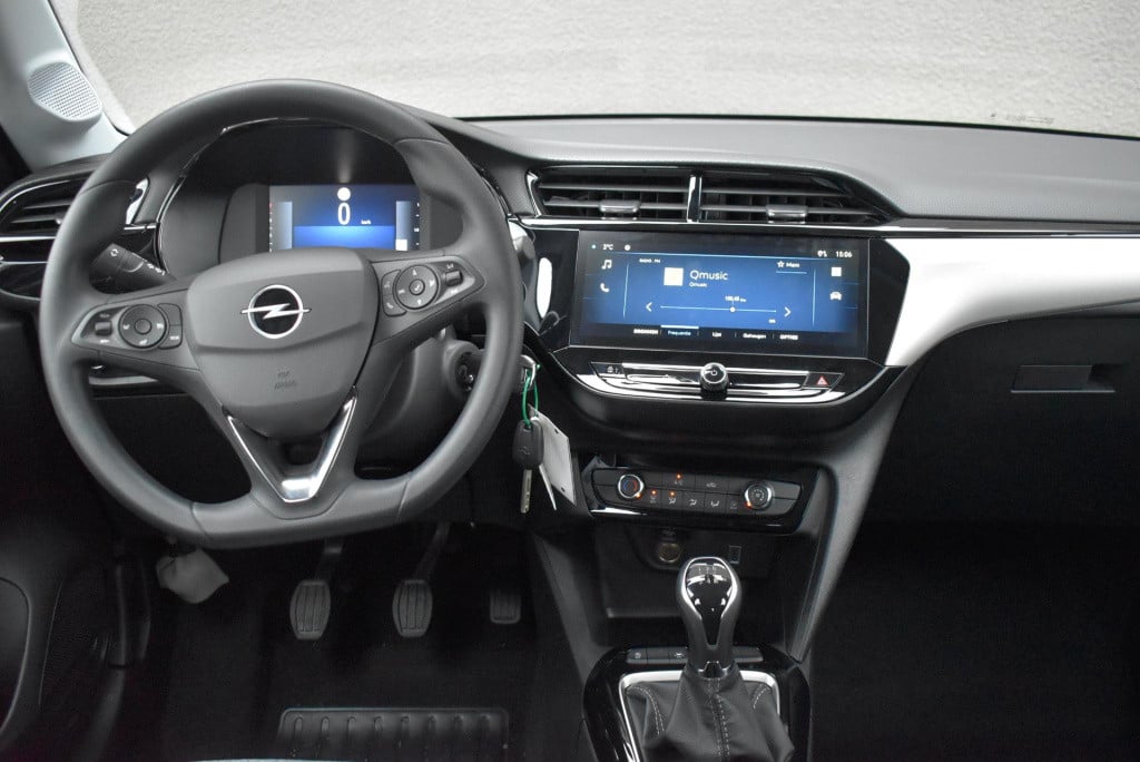Opel Corsa 1.2 edition 75 pk || € 4.000 van mossel voorraadvoordeel ||