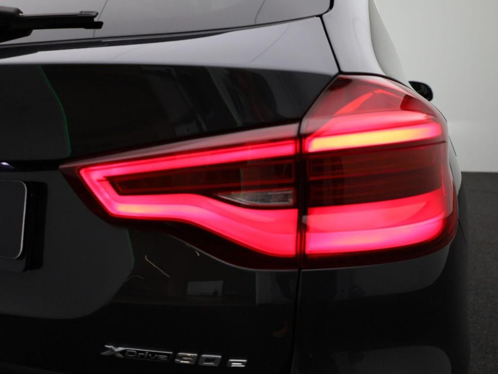 BMW X3 xdrive30e (135 kw) | automaat | panoramadak | trekhaak 2.000 kg | st