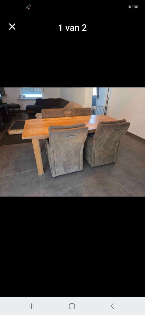 Grote massieve eettafel te koop