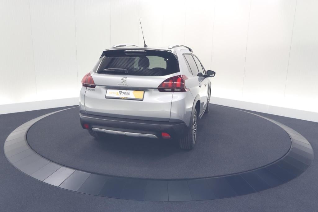 Peugeot 2008 puretech 110 allure | panoramadak | apple carplay | navigatie 