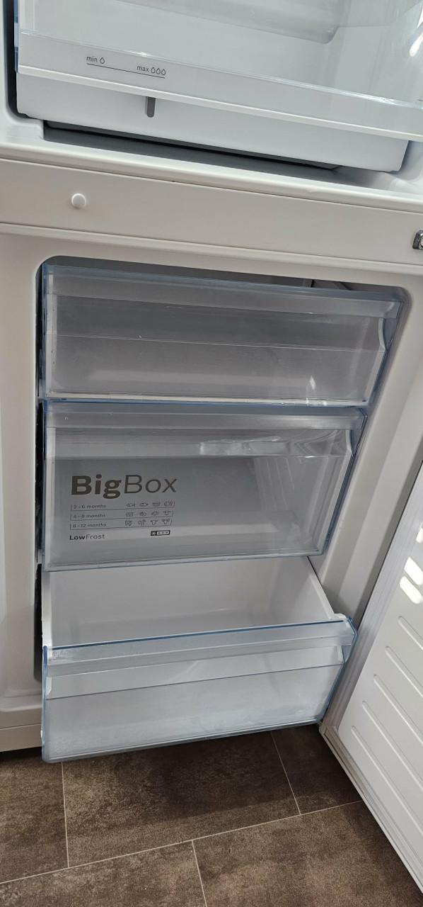 Bosch koel-vriescombinatie KGV33VW31S in prima staat