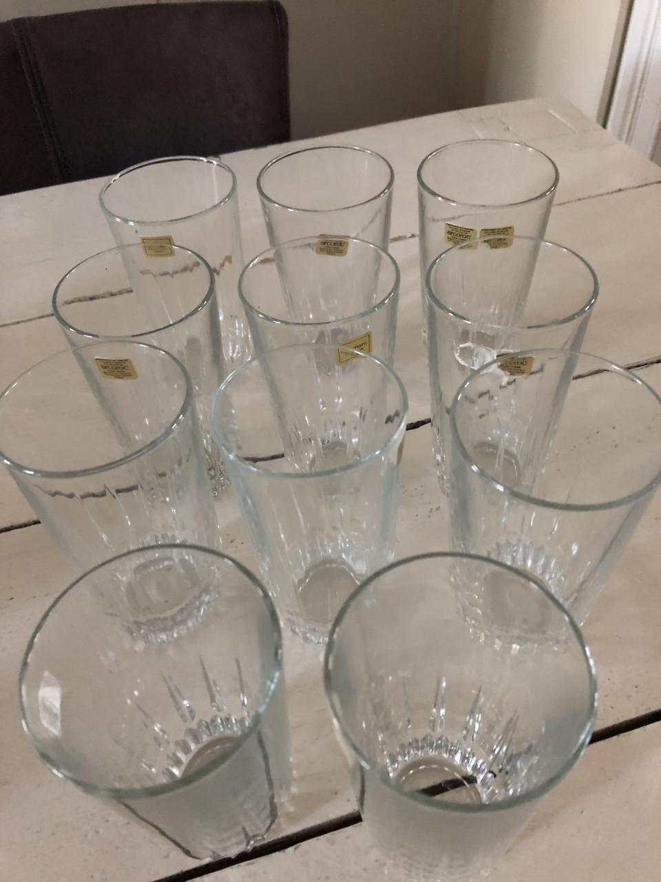 11 glazen Arcoroc
