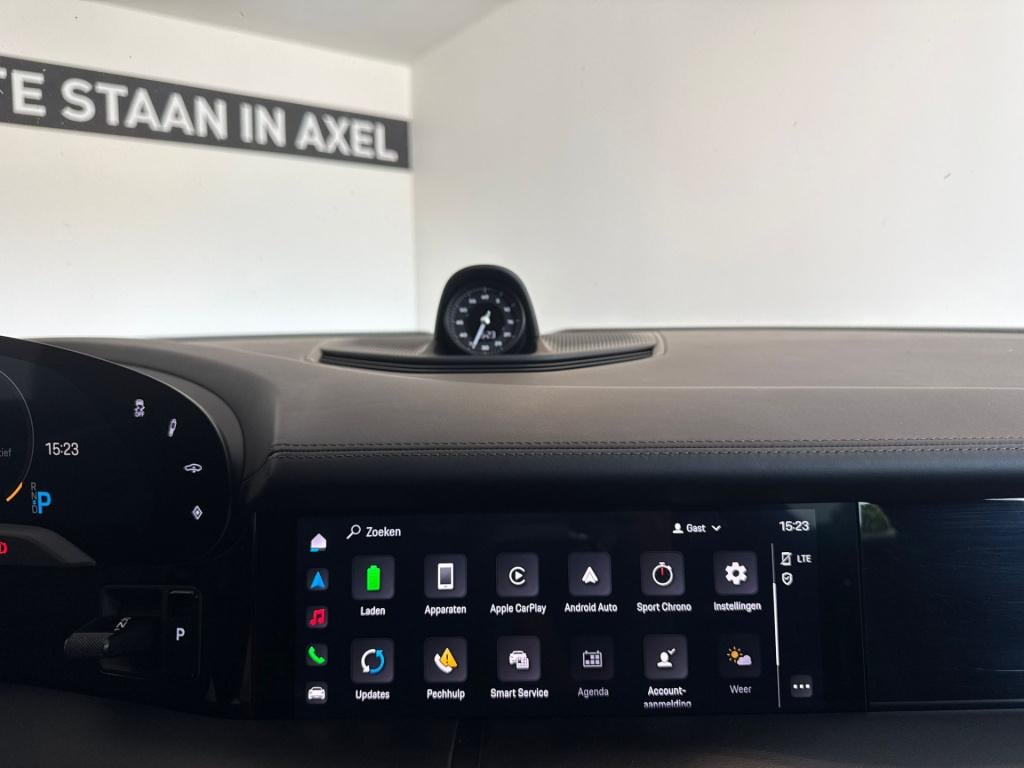 Porsche Taycan cross turismo 4 93 kwh
