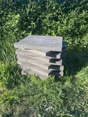 Zwarte tuintegels 60x60cm 8 stuks.