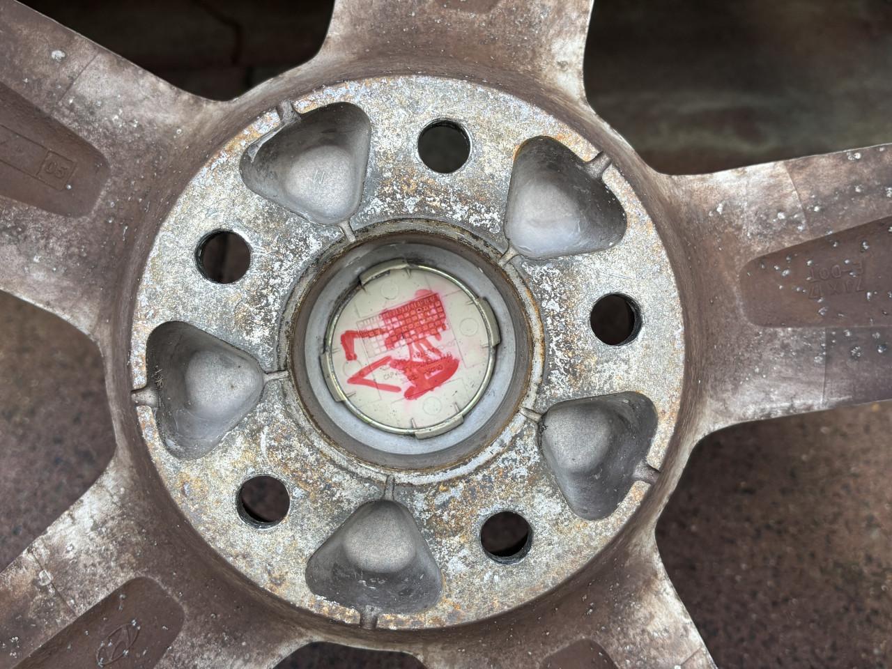 4 Stuks Aluminium velgen, koopje, bijna gratis