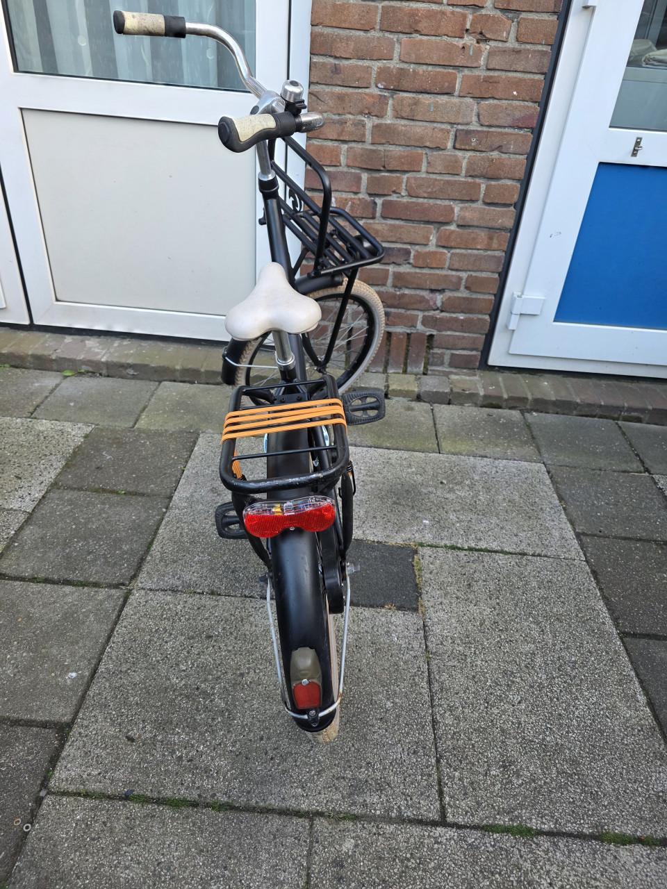 Jongens fietsje 20inch met trap rem achter-vanaf 7 tot 9 jaar