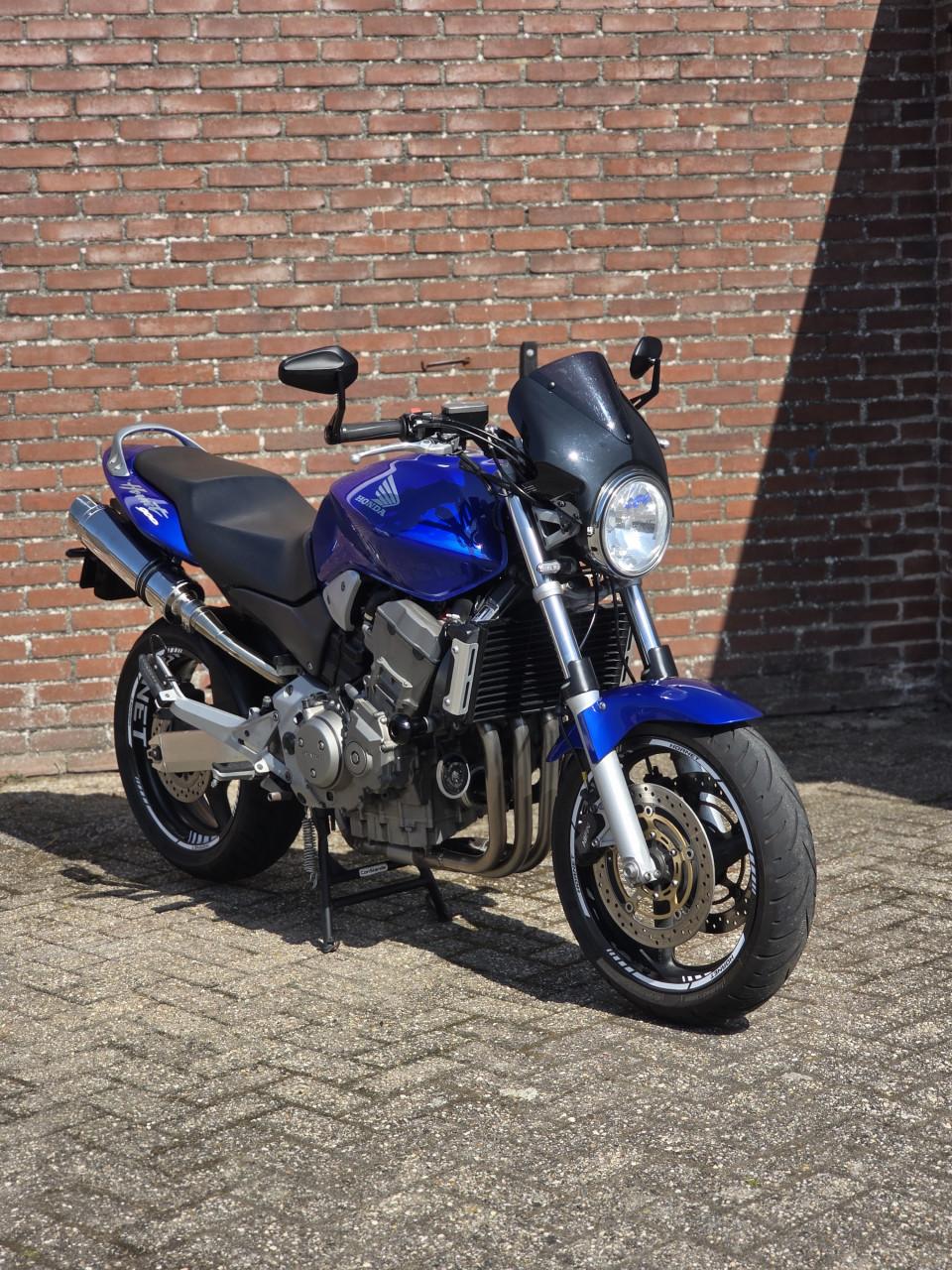 Honda CB900F Hornet