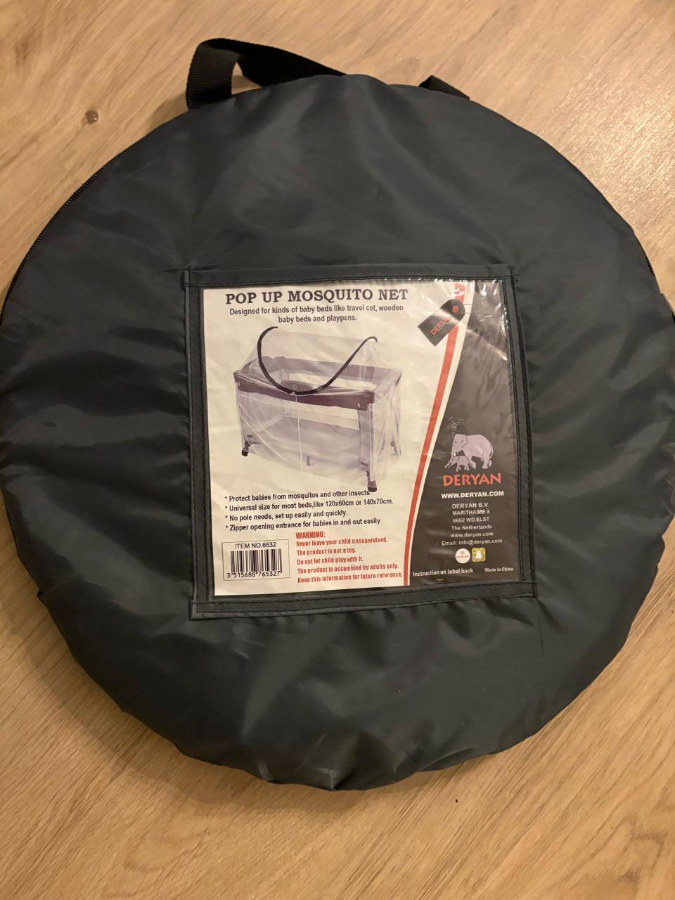 Popup muggennet voor campingbedje