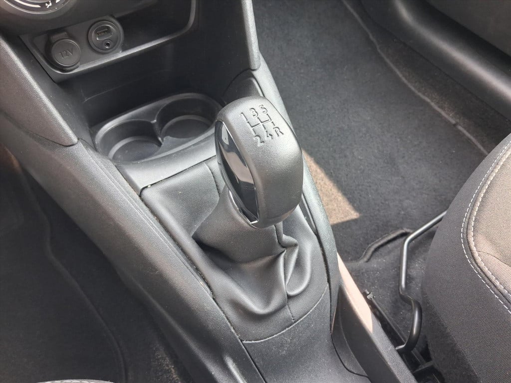 Peugeot 208 urban soul 1.2 pt-82pk 5d trekhaak | navigatie | airco | cruise