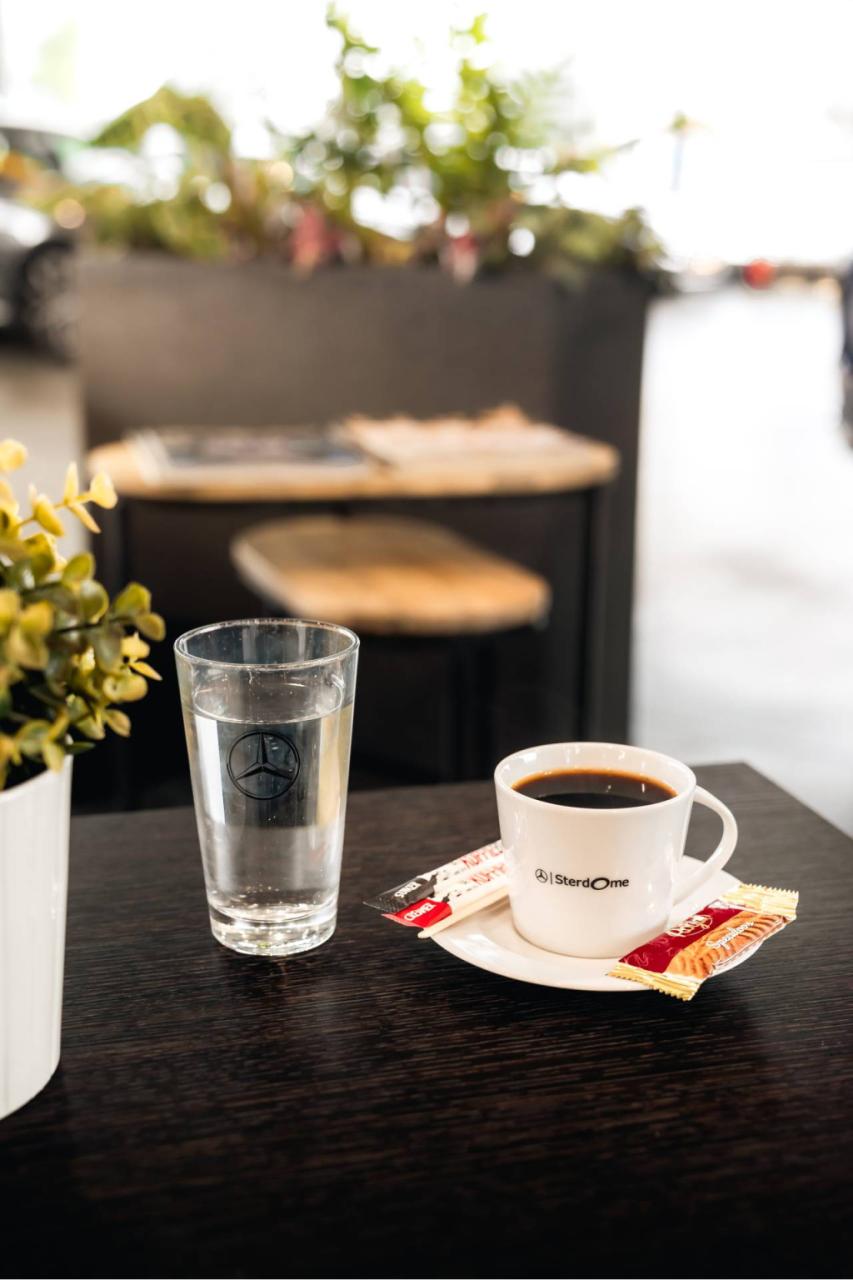 Mercedes-Benz Gla-klasse 200 amg line l mbux l panoramadak l led high perfo