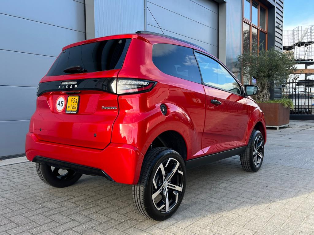 Aixam Crossover brommobiel met stuurbekrachtiging