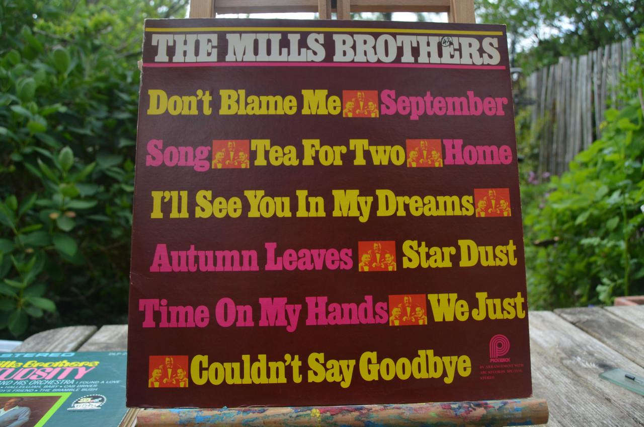 Heel veel LP's Mills Brothers (3)