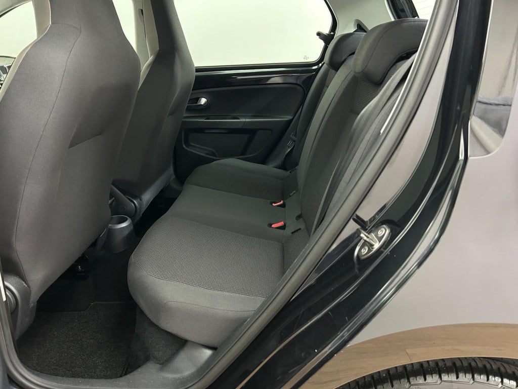 Volkswagen UP! occasion 1.0 high up! bluemotion | zwart | airco | aux | twe
