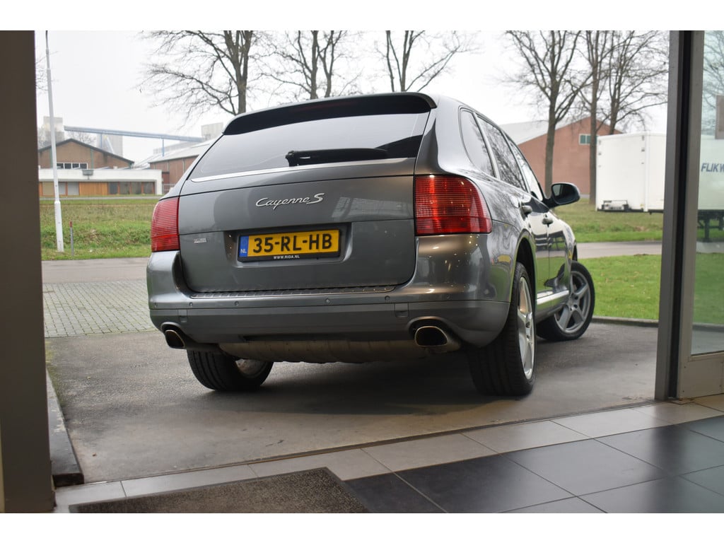 Porsche Cayenne 4.5 s