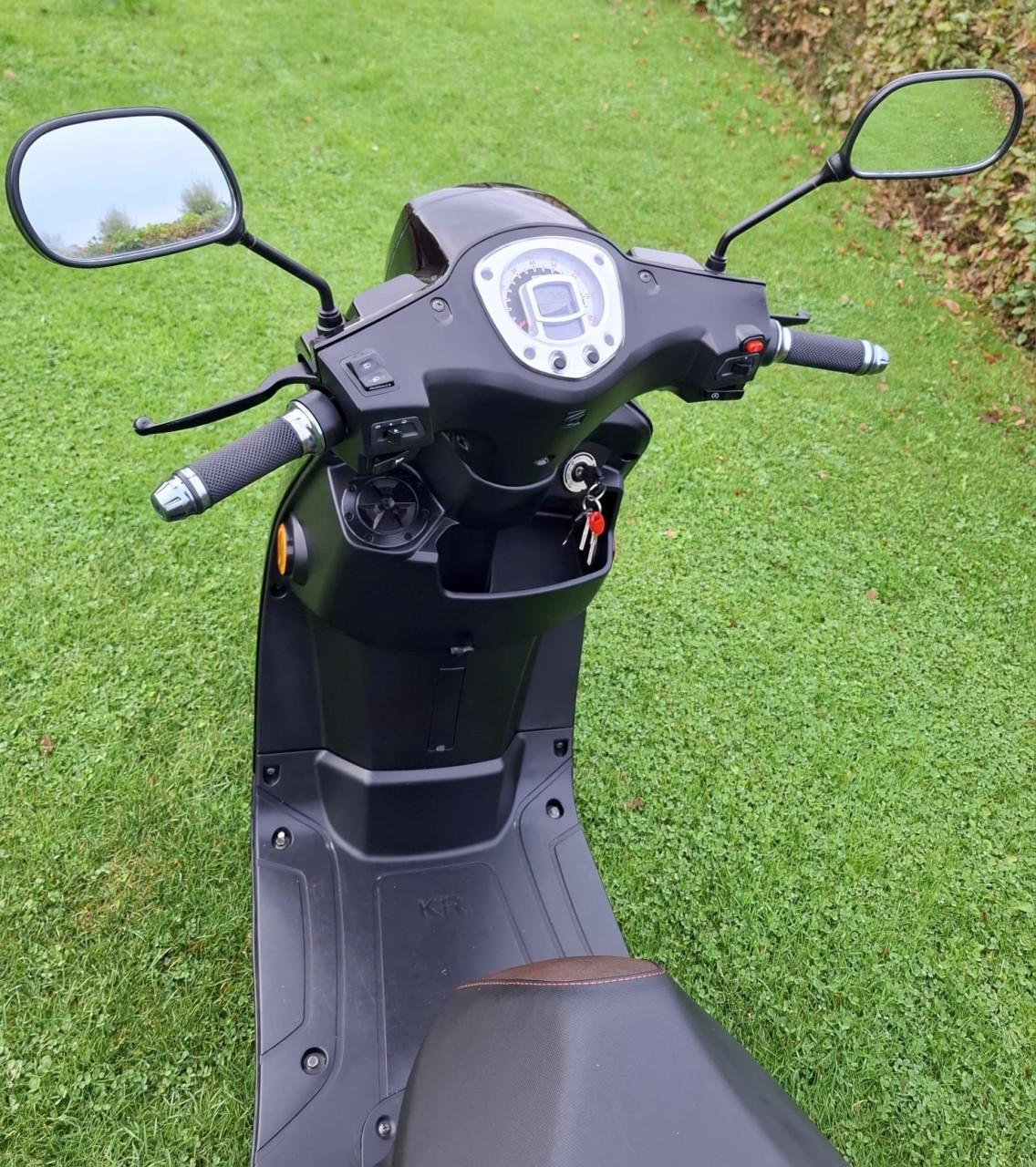 FD F7 - Vol Electric Deliroad/730 km/1e eigenaar / Bieden v.a € 1250