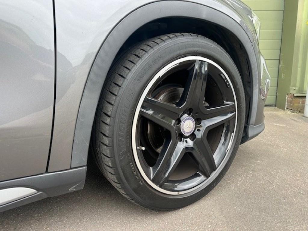 Mercedes-Benz Gla-klasse 200 amg