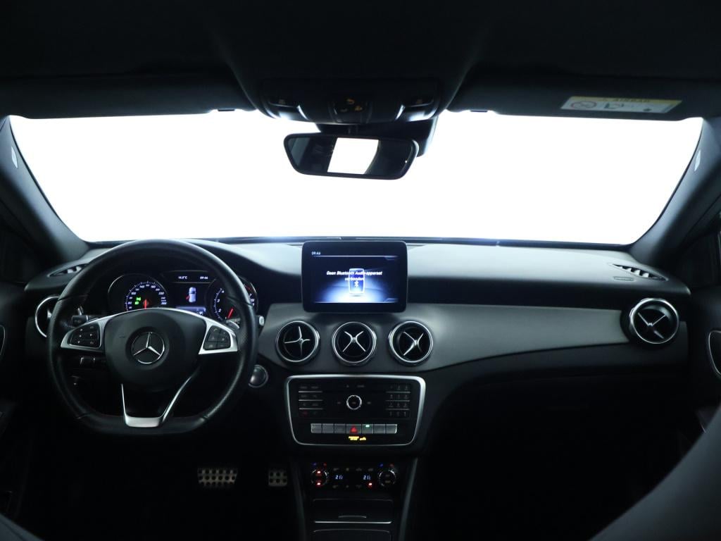 Mercedes-Benz Gla-klasse 180 business solution amg | cruise control | amg l