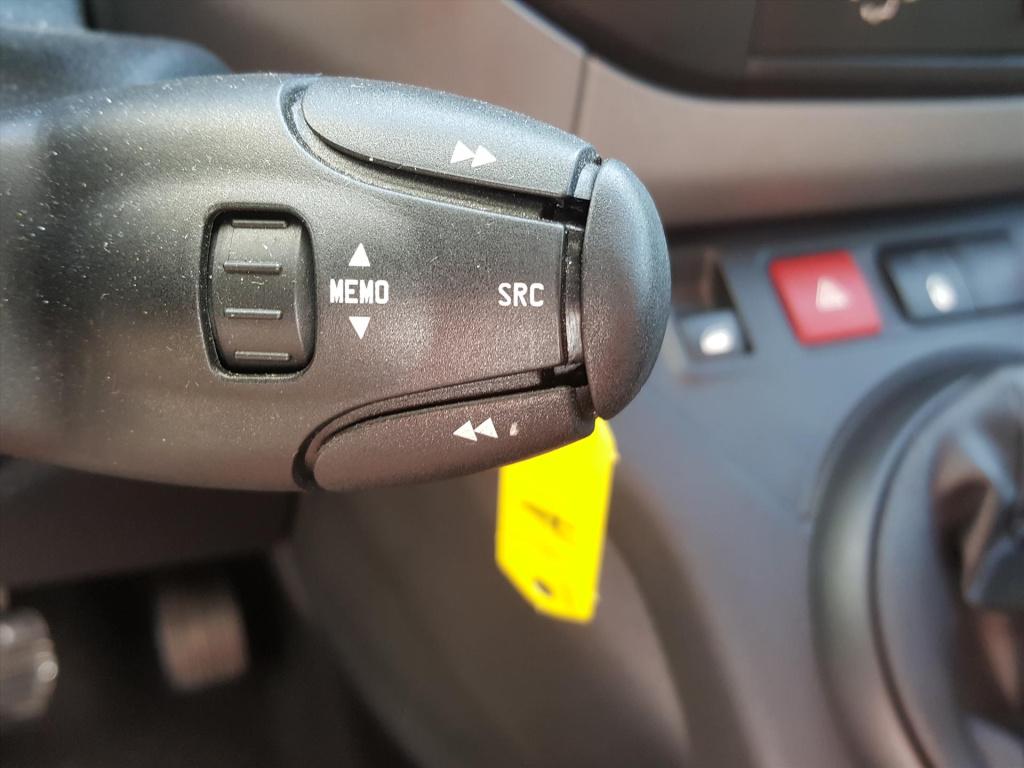 Peugeot Partner tepee 1.2 110pk active | trekhaak | apple carplay | airco |
