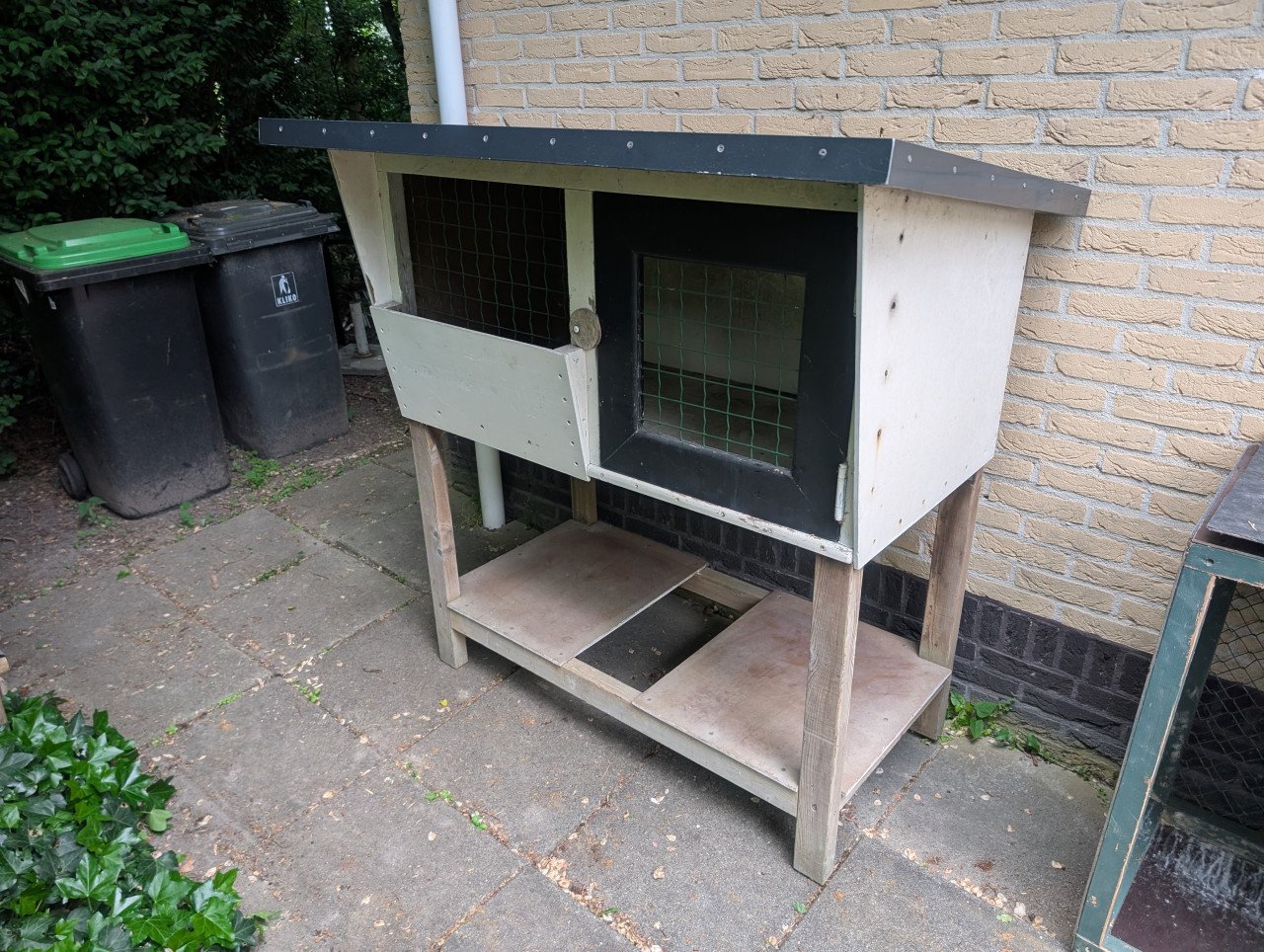 Konijnenhok groen/wit