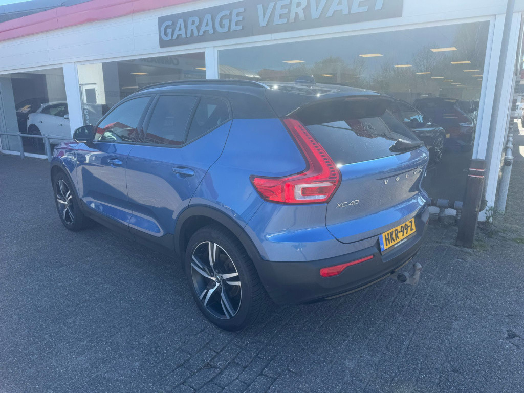 Volvo XC40 1.5 t4 recharge r-design