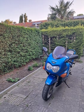 Motor suzuki GSXF bj 2000