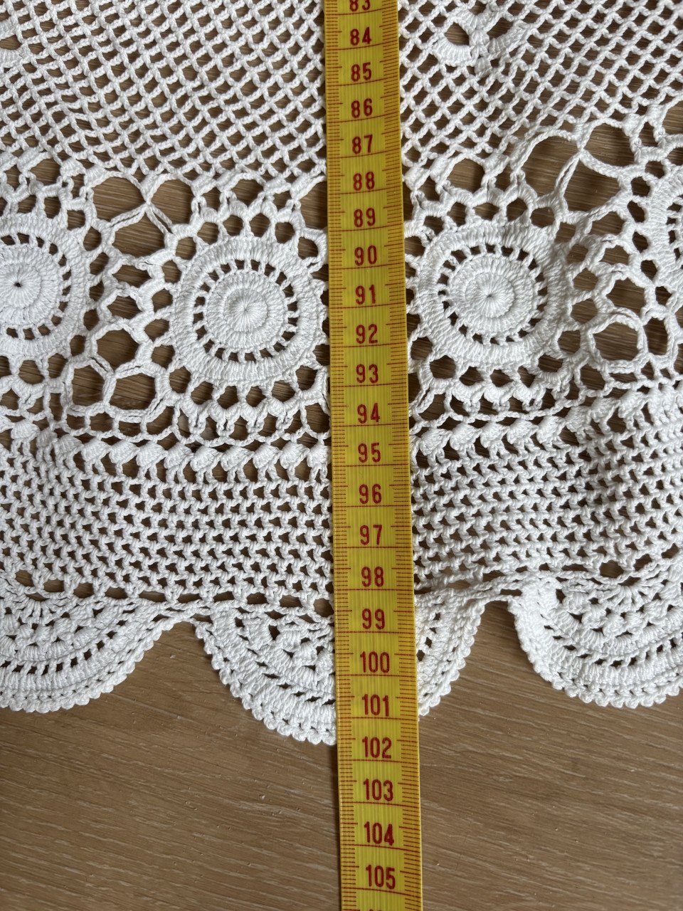 GROOT HAND GEHAAKT TAFELKLEED Ø100 cm