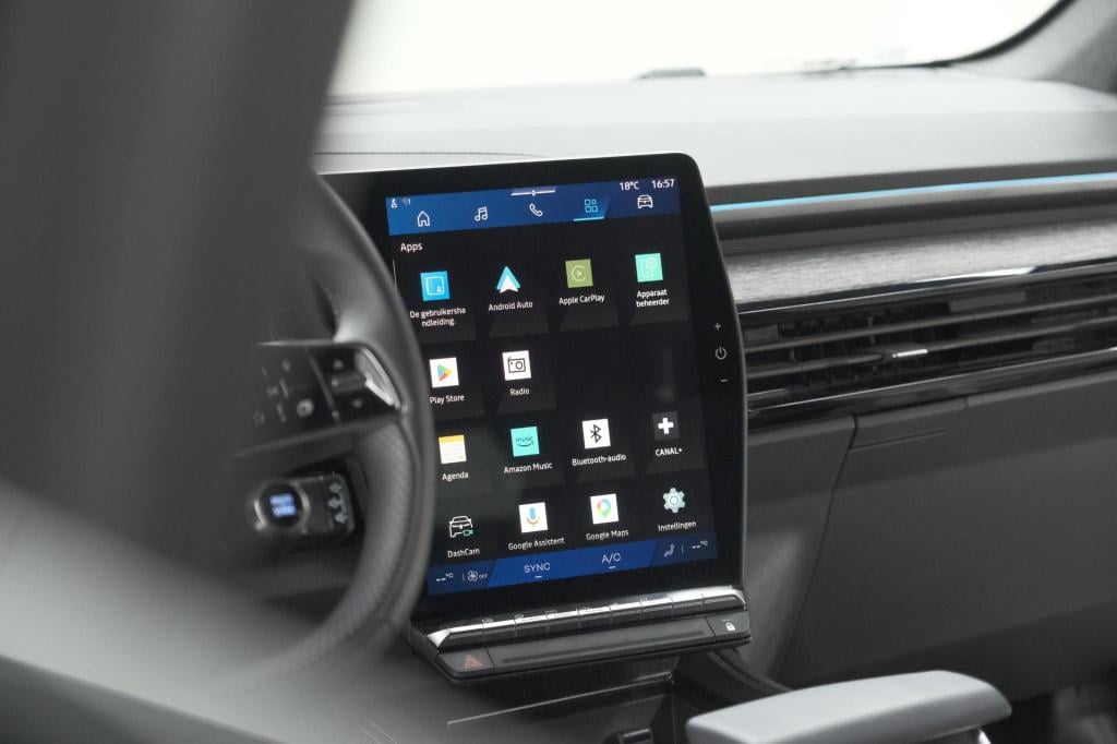 Renault Austral 1.2 e-tech full hybrid 200 techno | 360 camera | panoramada