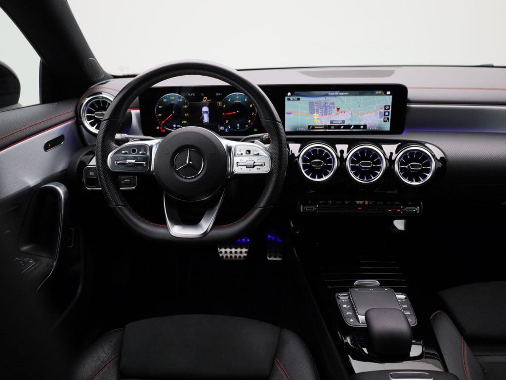 Mercedes-Benz Cla shooting brake 180 business solution amg | automaat | nav