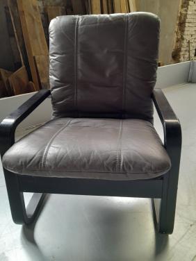 Fauteuil met leren kussen