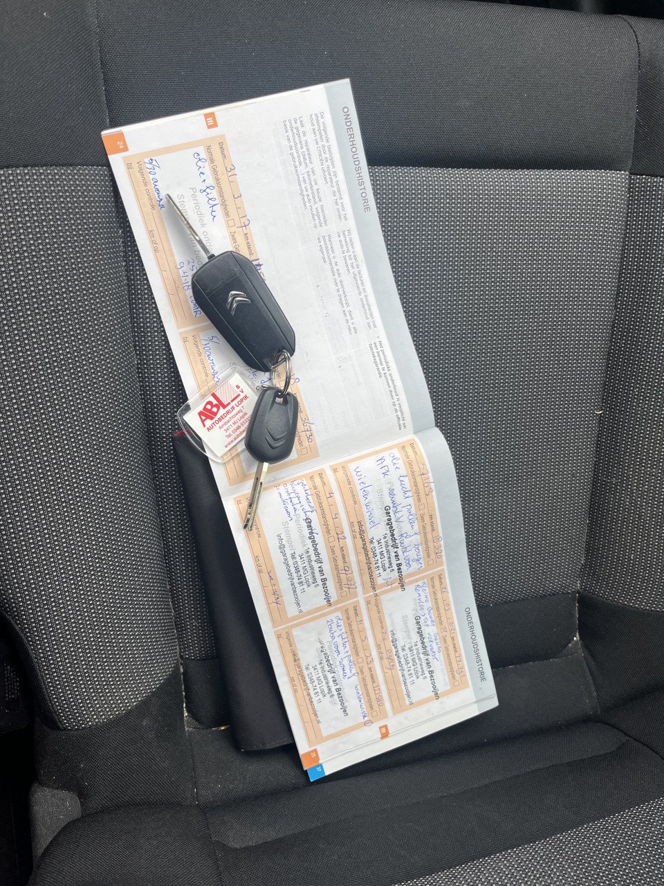 Citroen c4 cactus 1.2 shine puretech airco navi camera cruise ct