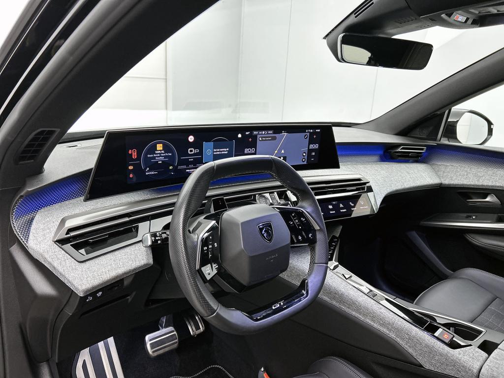 Peugeot 3008 hybrid 145 pk gt | rijklaar | elektrische kofferklep |