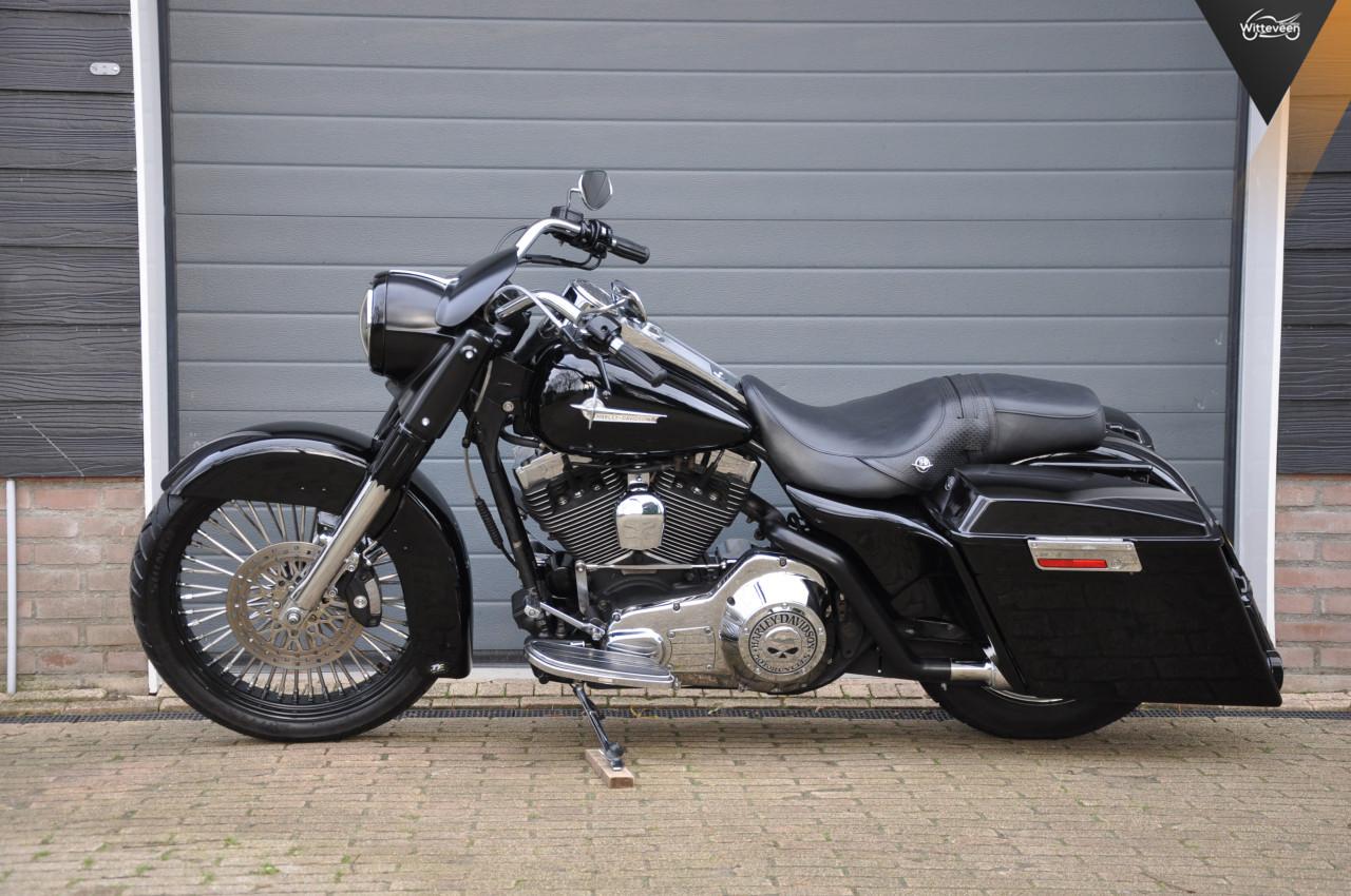 Harley Davidson Road King Stretched koffers, groot voorwiel