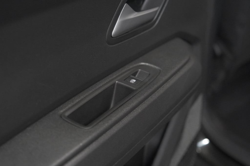 Dacia Duster mild hybrid 130 expression | camera | stoelverwarming | apple 