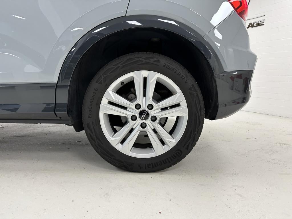 Audi Q2 35 tfsi advanced ed. | arrow gray | camera | led matrix |