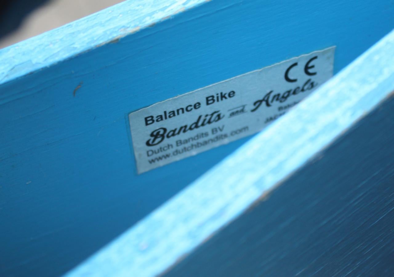 Zeer leuk loopfietsje-driewieller