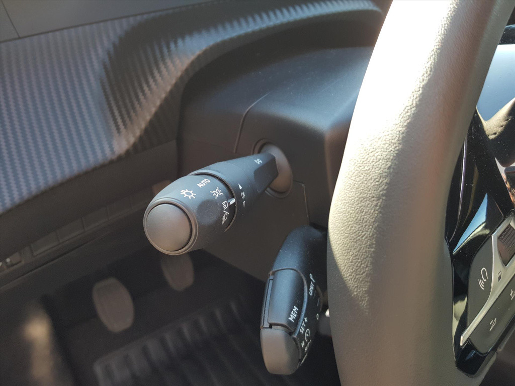 Peugeot 2008 allure 1.2 puretech 100pk navigatie | achteruitrijcamera | app